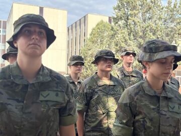 La Princesa Leonor en formación juntos con sus compañeros en la Academia Militar en Zaragoza.