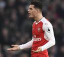 Wenger interroga a Xhaka por sus comentarios racistas