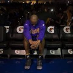 Philadelphia despide a Kobe y los Sixers evitan el 0-19