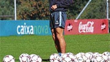 <B>A LA ESPERA</B>. Mostovoi trabaja confiando en poder volver el próximo domingo ante el Espanyol.