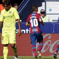 Morales responde al golazo de Fajr en el Ciutat de Valencia
