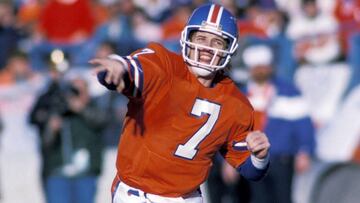 ©Pro Football Hall of Fame.
DO NOT ARCHIVE THIS PHOTO. This photo is the copyrighted property of the Pro Football Hall of Fame. This photo may be used for editorial purposes only by authorized media organizations. It may not be used after 8-31-2004. This photo is NOT authorized for use, reuse, sale, or resale by stock photo agencies, wire services, or third parties. This photo may not be permanently archived or stored in any database. For further information, please contact the Pro Football Hall of Fame 330-456-8207.