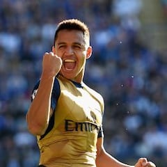 Alexis rompe su sequía a lo grande: 'hat-trick' al Leicester