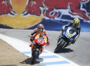 Adelantamiento de Márquez a Rossi en la curva más famosa del mundial, el 'sacacorchos'.