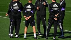 Carlo Ancelotti junto a su cuerpo técnico.
