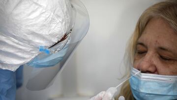 Curva y mapa de casos, contagios y muertes por región en Chile, hoy, viernes 23 de abril