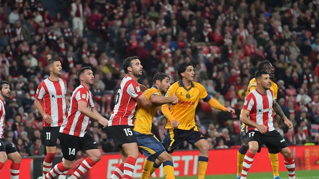 Aprobados y suspensos del Athletic: Yuri Berchiche se salva de la quema