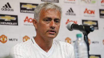 José Mourinho habló sobre la vuelta de Ibrahimovic al Manchester United.