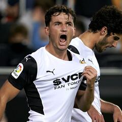 La negociación para renovar a Hugo Guillamón será breve