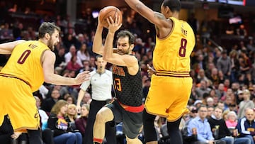 CLEVELAND, OH - APRIL 7: Kevin Love #0 and Channing Frye #8 of the Cleveland Cavaliers guard Jose Calderon #13 of the Atlanta Hawks during the second half at Quicken Loans Arena on April 7, 2017 in Cleveland, Ohio. The Hawks defeated the Cavaliers 114-100. NOTE TO USER: User expressly acknowledges and agrees that, by downloading and/or using this photograph, user is consenting to the terms and conditions of the Getty Images License Agreement.   Jason Miller/Getty Images/AFP
 == FOR NEWSPAPERS, INTERNET, TELCOS &amp; TELEVISION USE ONLY ==