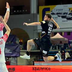 Los Hispanos se gustan en su regreso a España