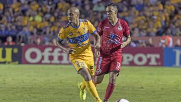 Action photo during the match Tigres UANL vs Lobos BUAP , corresponding to round 7 of Tournament Apertura 2017 of the Liga MX Bancomer at Estadio Universitario. 
 
 
 Foto de accion durante el partido Tigres UANL vs Lobos BUAP, Correspondiente a la Jornada 7 del Torneo Apertura 2017 de la Liga BBVA Bancomer MX, en el Estadio Universitario, en la foto:  Luis Alfonso Rodriguez de Tigres
 
 
 
 26/08/2017/MEXSPORT/Tony Garcia