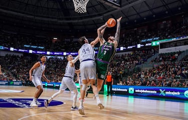 El mejor Unicaja se asoma a Valencia