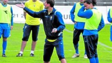 <b>CONCENTRADO. </b>Javi Gracia sólo piensa en la próxima fase de ascenso y de momento, no quiere hablar de su futuro.