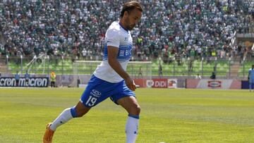 'Chapa' Fuenzalida será baja para la Católica por lesión