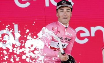 Valerio Conti, nueva maglia rosa.
