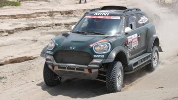 Nani Roma hoy con su Mini en la tercera etapa del Dakar 2019. 