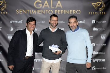 Dani Jiménez recibió el premio a mejor jugador del Lega en el mes de agosto. 