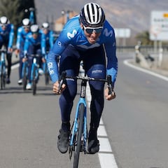 El cambio de la DGT para adelantar a ciclistas