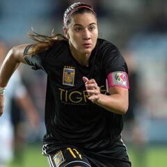 Nayeli Rangel contenta por el crecimiento del fútbol femenil