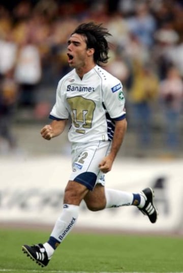 Jugó con Pumas del Apertura 2005 al Clausura 2006