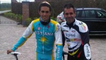 <b>BICICLETAS TUNEADAS PARA ESTA OCASIÓN</b> La del pavés es también la etapa de la mecánica. Las bicis se han modelado con previsión de tiempo suave, sin viento y con sol. Las ruedas serán de aluminio, como aconsejó Van Petegem a Contador (en la imagen), de 32 radios, más de los habituales, para que soporten mejor los baches. La presión de los tubulares pasa de 9 unidades de presión a 6,5. Mejor amortiguación. Habrá doble cinta y frenos para el manillar, no sólo en las manetas.