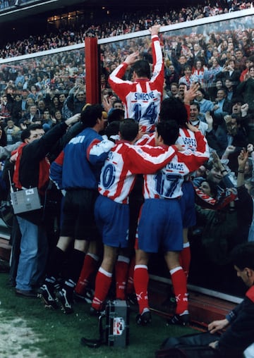25 de mayo de 1996. El Calderón vivió el doblete de Liga y Copa. El Atlético ganó 2-0 al Albacete en la última jornada de Liga. Simeone abrió el marcador y Kiko remató la faena.