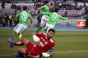 Audax estiró la racha al derrotar a la U por 2-1.