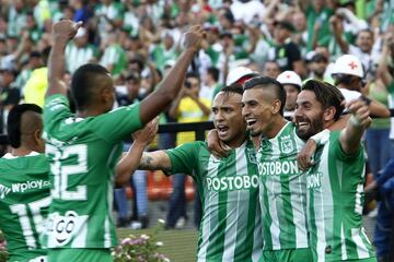 Cucchi, Arregui, en contra, Barrera y Barcos, en dos oportunidades, anotaron para los verdes. Por los rojos convirtieron Murillo y Cano.