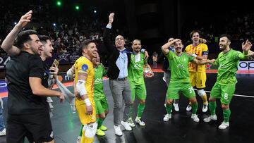 El Palma Futsal celebra la goleada y la victoria en la final de la Champions ante el Barça.