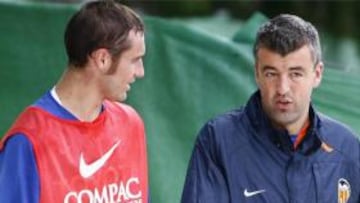 <b>A GANAR.</b>El recién estrenado técnico del Valencia asegura que su equipo va a salir a por el Madrid.