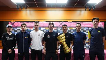 Favoritos del Giro de Italia 2025 en la rueda de prensa en Tirana.
