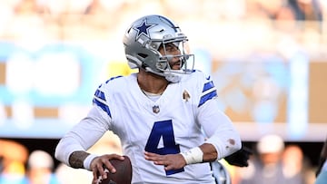 CHARLOTTE, NORTH CAROLINA - NOVEMBER 19: Dak Prescott #4 of the Dallas Cowboys looks to throw a pass in the game against the Carolina Panthers during the third quarter at Bank of America Stadium on November 19, 2023 in Charlotte, North Carolina.   Eakin Howard/Getty Images/AFP (Photo by Eakin Howard / GETTY IMAGES NORTH AMERICA / Getty Images via AFP)