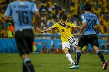 James Rodríguez fue la gran figura del Mundial 2014. El '10' brilló en todas las canchas en Brasil y anotó golazos como el de Japón o Uruguay, considerado el mejor en ese torneo. 