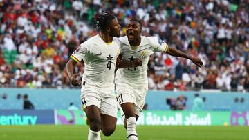 Soccer Football - FIFA World Cup Qatar 2022 - Group H - South Korea v Ghana - Education City Stadium, Al Rayyan, Qatar - November 28, 2022  Ghana's Mohammed Salisu celebrates scoring their first goal with Salis Abdul Samed REUTERS/Kai Pfaffenbach