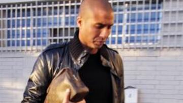 <b>SILENCIO. </b>David Trezeguet, ayer, a su llegada al entrenamiento del equipo.