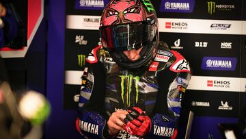 Fabio Quartararo, en el box de Yamaha.