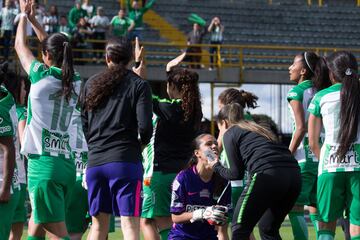 Con gol de Lorena Bedoya y doblete de Estefanía González, Atlético Nacional venció 3-2 a Santa Fe y accede a la final de la Liga Águila Femenina.