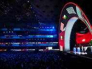 Soccer Football - FIFA World Cup 2026 - FIFA World Cup 2026 Draw - John F. Kennedy Center for the Performing Arts, Washington, D.C., U.S. - December 5, 2025 Draw Assistant Wayne Gretzky draws out Jordan during the FIFA World Cup 2026 Draw Pool via REUTERS/Jia Haocheng