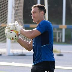 La estrella del Almería del jeque es un 'obrero' del fútbol