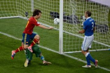 Eurocopa 2012. Final. Espa?a-Italia. La Selecci車n gan車 4-0 a la 'Azzurra'. Silva abri車 el marcador de La Roja, 1-0.