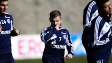 Max Meyer: “Raúl es el mejor jugador del mundo”