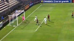 El insólito gol que le anotaron a Palestino en Lima