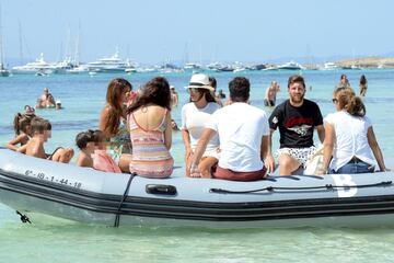 Messi y Antonella Roccuzzo disfrutan de sus últimos días de vacaciones en Formentera.