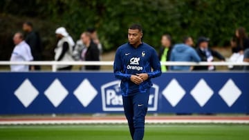 France's forward Kylian Mbappe attends a training session in Clairefontaine-en-Yvelines on September 20, 2022 as part of the team's preparation for the upcoming UEFA Nations League.