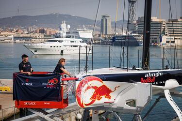Alinghi Red Bull Racing bota su segundo AC40