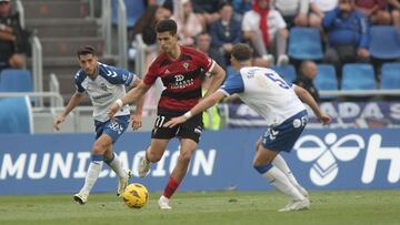 Ilyas Chaira estuvo muy desafortunado durante el partido en Tenerife.