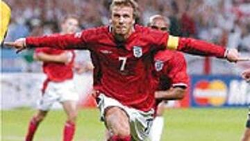 Brasil e Inglaterra son dos equipos llenos de buenos jugadores, pero hay dos que llevan el peso del conjunto: el barcelonista Rivaldo, en Brasil, y el Spice Boy David Beckham en Inglaterra.