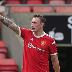 Jones set for Manchester United comeback after long injury
