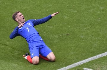 Griezmann celebrates a goal for France during Euro 2016